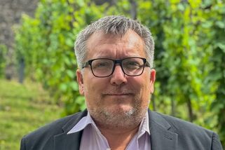 ANO a SPOLU: Dvě cesty, jeden cíl státní bankrot - Médium.cz